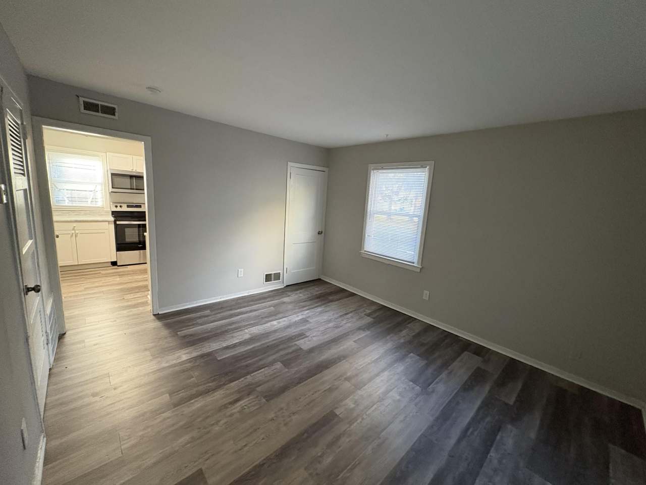 813-815 Valerie Ln - 813