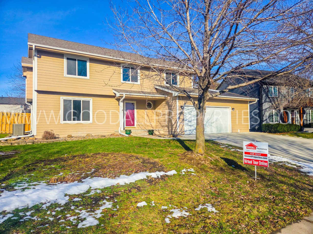 Beautiful 4-Bedroom Home in Johnston – with Finished basement and bonus room and a fenced yard.