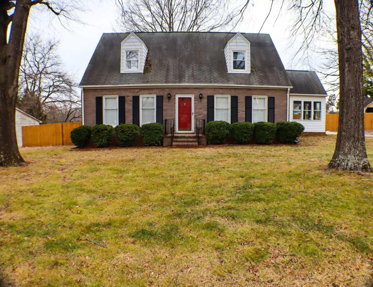 Lovely 5 bedroom, 2 bathroom brick home in Reidsville