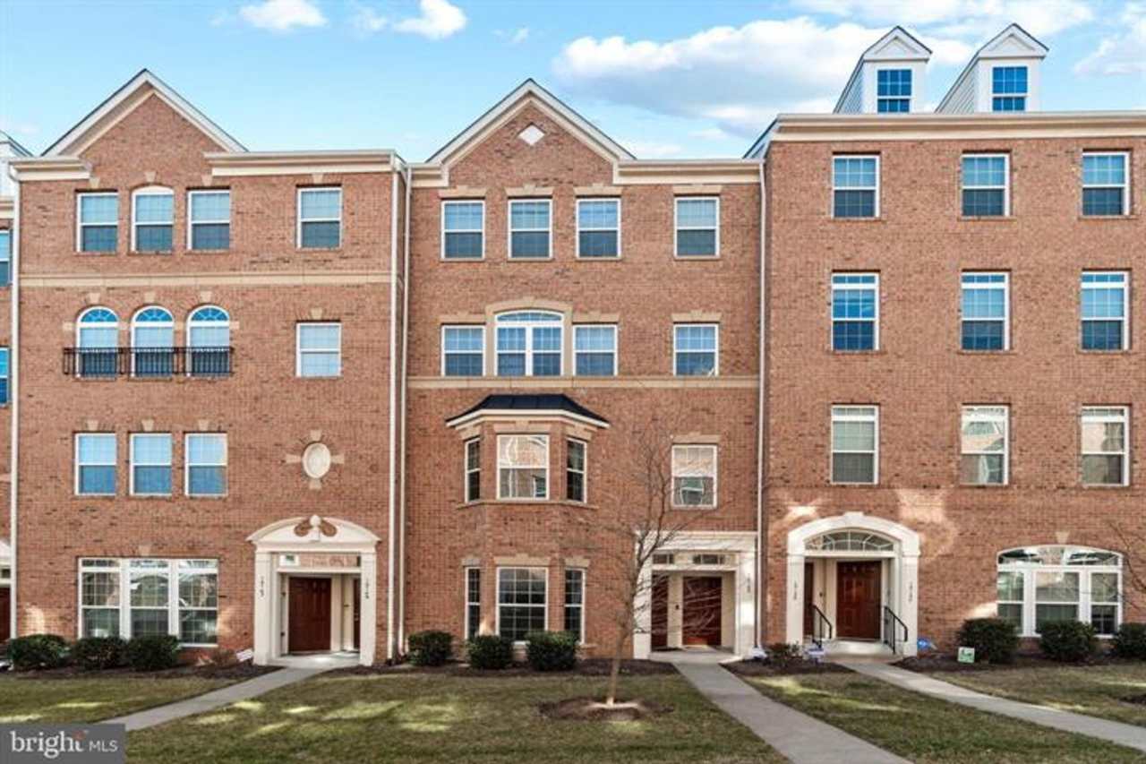 15151 Leicestershire St