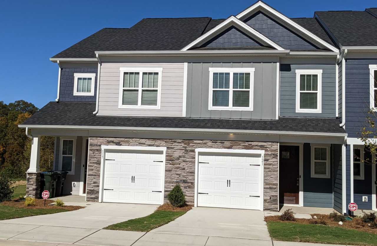 3 BEDROOM TOWNHOME DOWNTOWN CONCORD-GREENWAY ACCESS