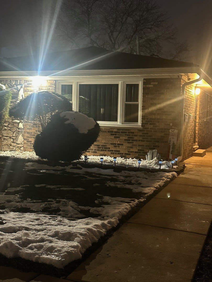 380 Mackinaw Avenue unit: 1