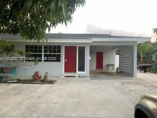 928 West Camino Real