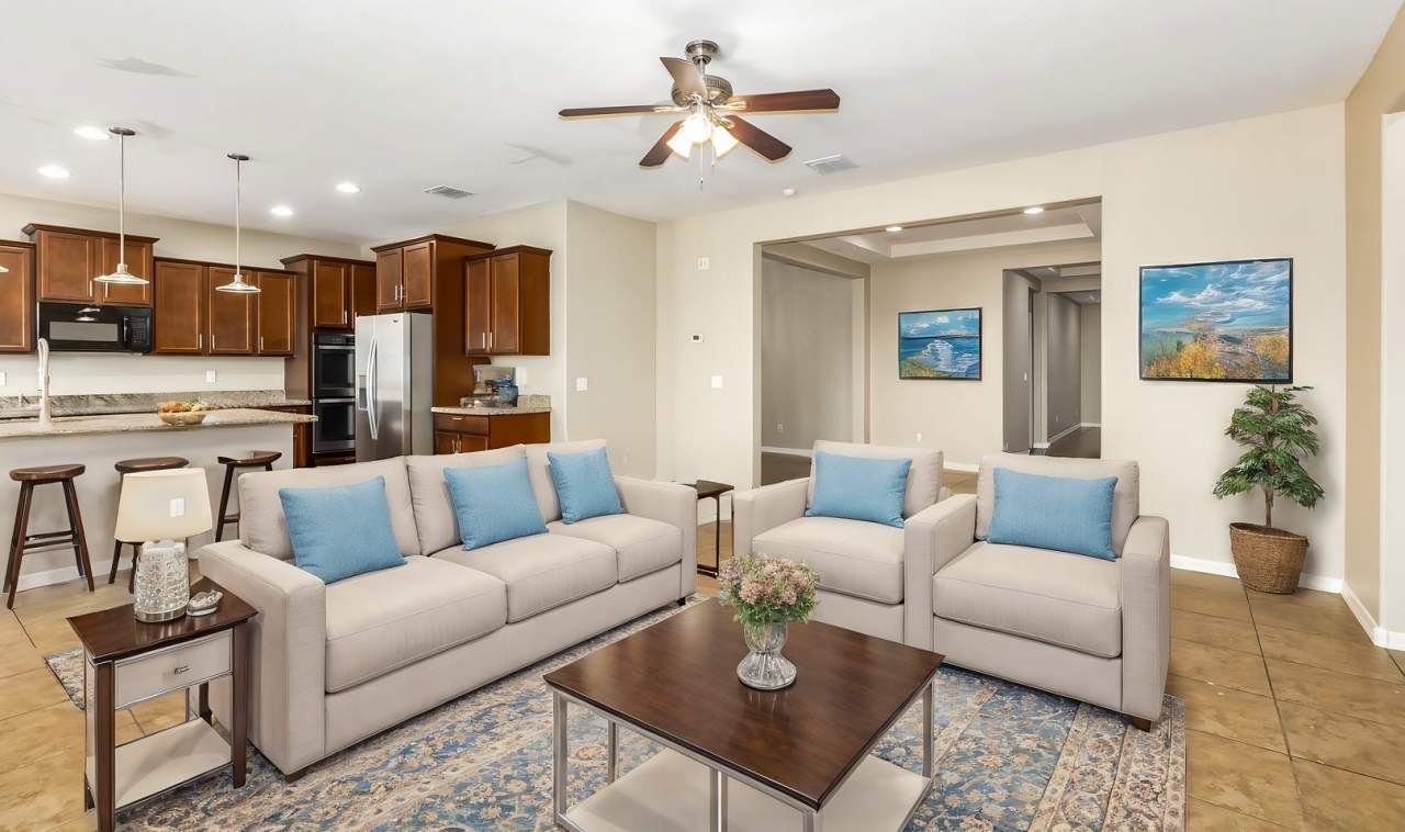 Beautiful 4 bedroom 2.5 bathroom home with large open floorplan in Queen Creek!