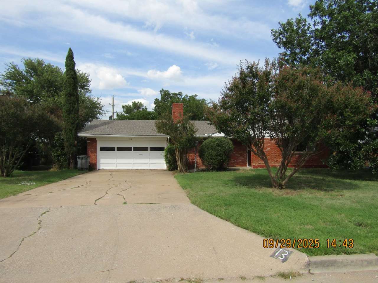 Move In Special: $250 off 1st full Month's Rent! Pet Friendly with Owner Approval!