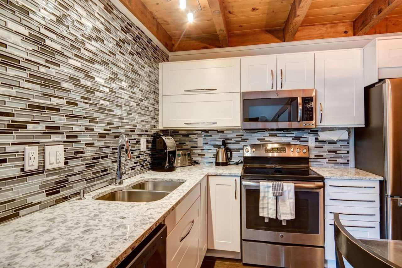 Large 2 BR + Loft in Wildernest (Sleeps like a 3 Bedroom with great amenities) Year lease