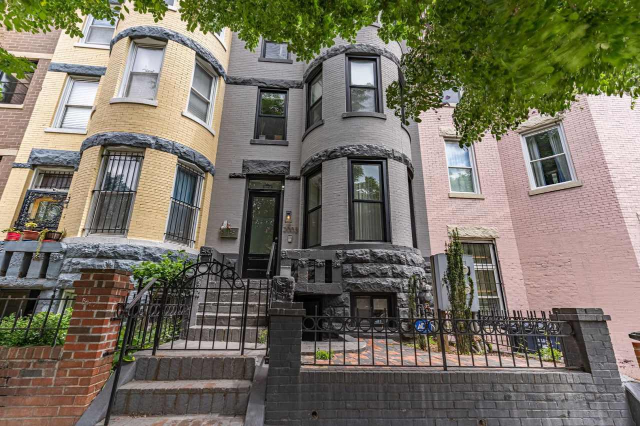 Luxurious Living in NW DC!