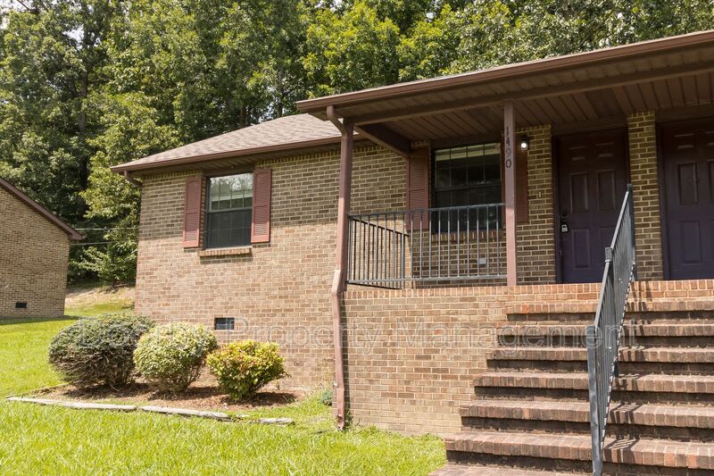 1418 Baggett Rd