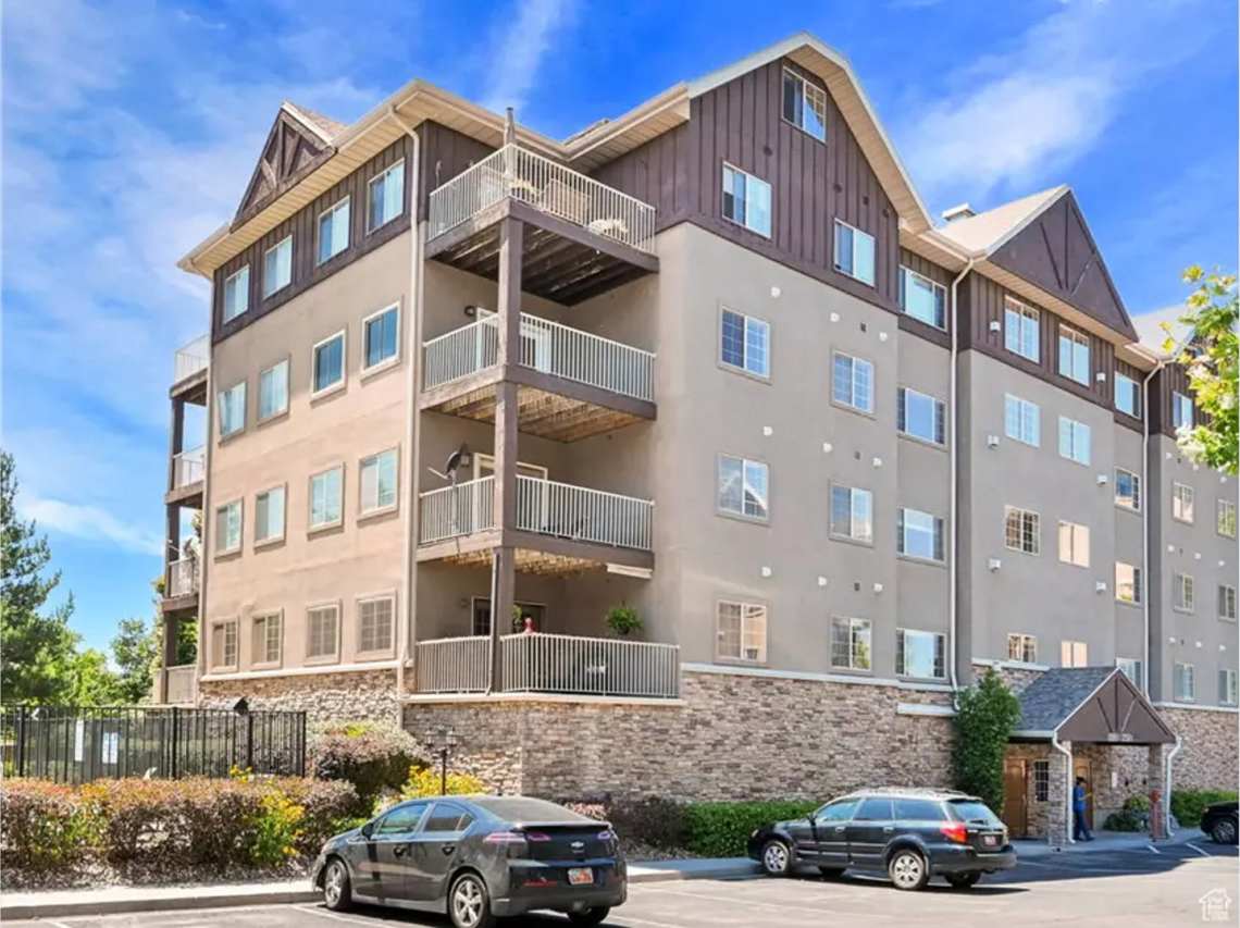 Charming Millcreek Condo with Scenic Balcony Views