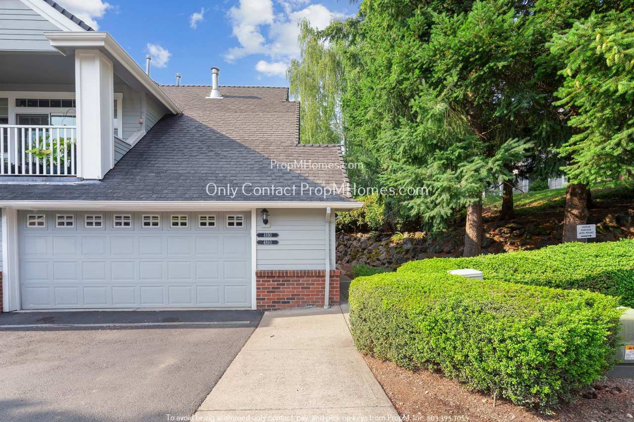 Elegant Condo with Dual Balconies - FREE PET RENT