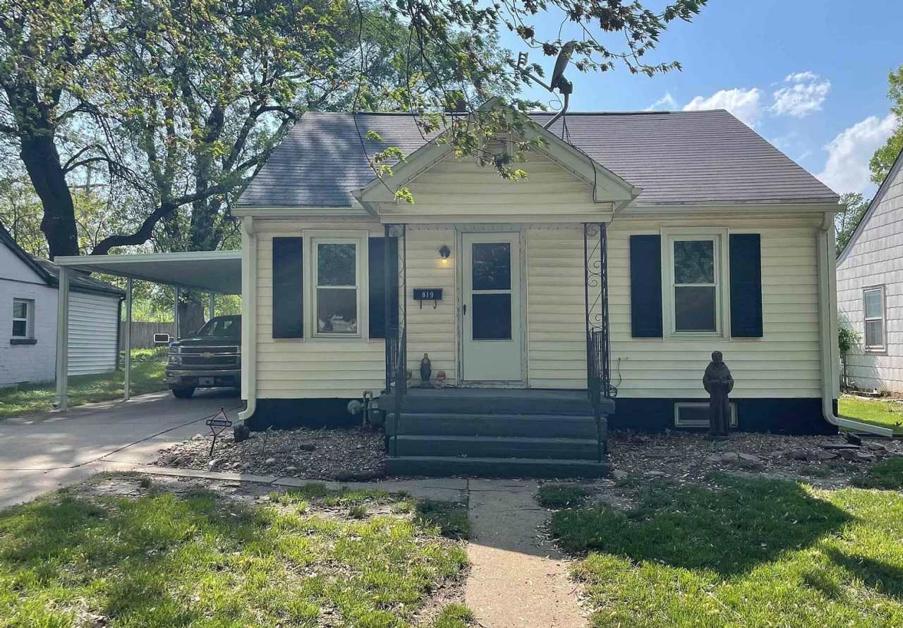 Beautiful Oakland Home with Finished Basement  Hardwood Floors