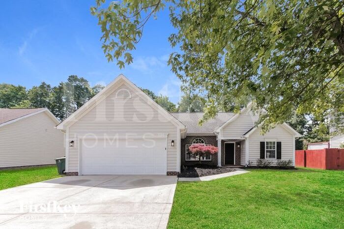 2816 Emerald Meadow Lane