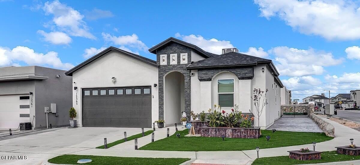 12365 Desert Wolf Avenue