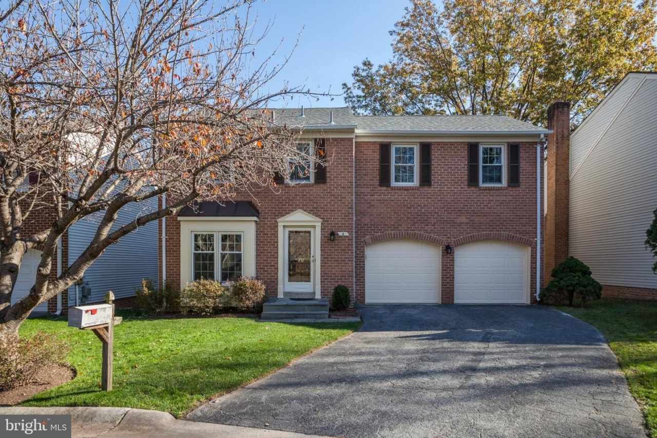 6 CAMPBELL CT