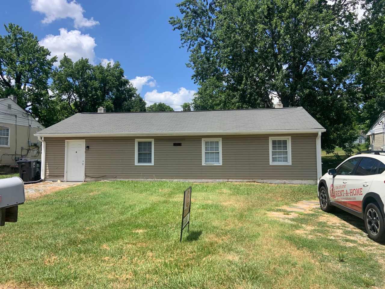 Newly Renovated One Bedroom Duplex