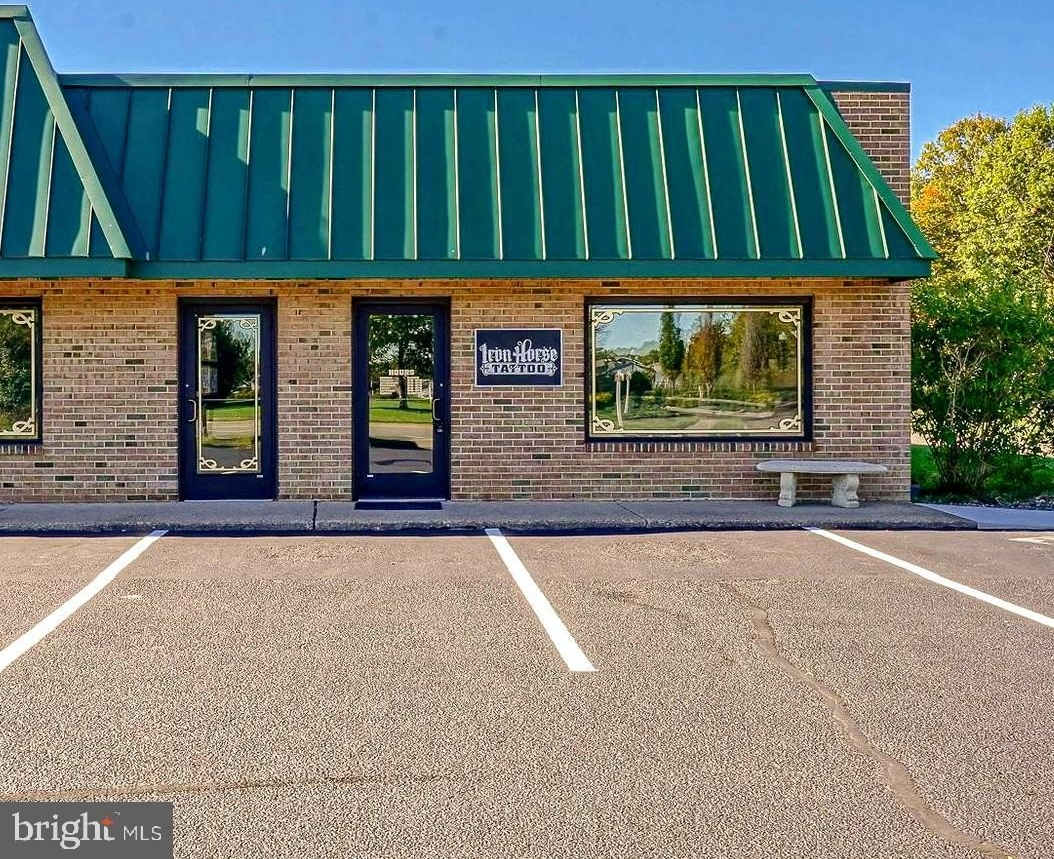 2037 S BLACK HORSE Pike