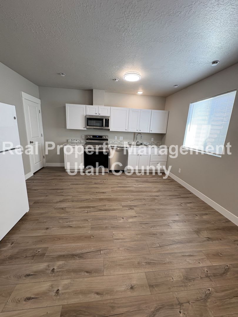 Half Off First Months Rent! Brand New Basement Apartment in Eagle Mountain