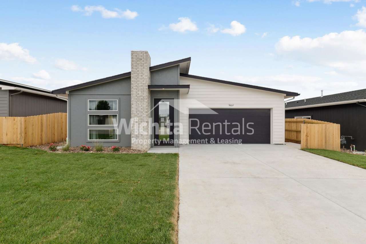 Brand new build - 3 bedroom 2 bath home in SE Wichita **First month rent free at move in**