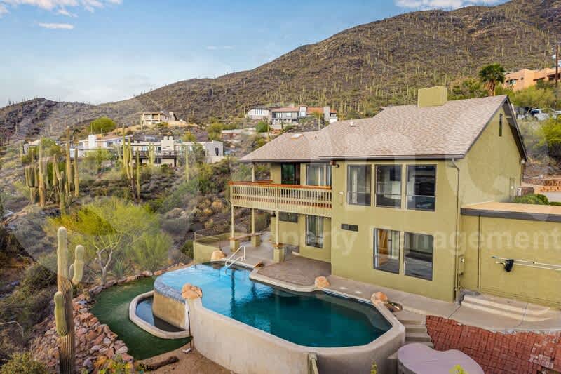 6050 East Tally Ho Drive