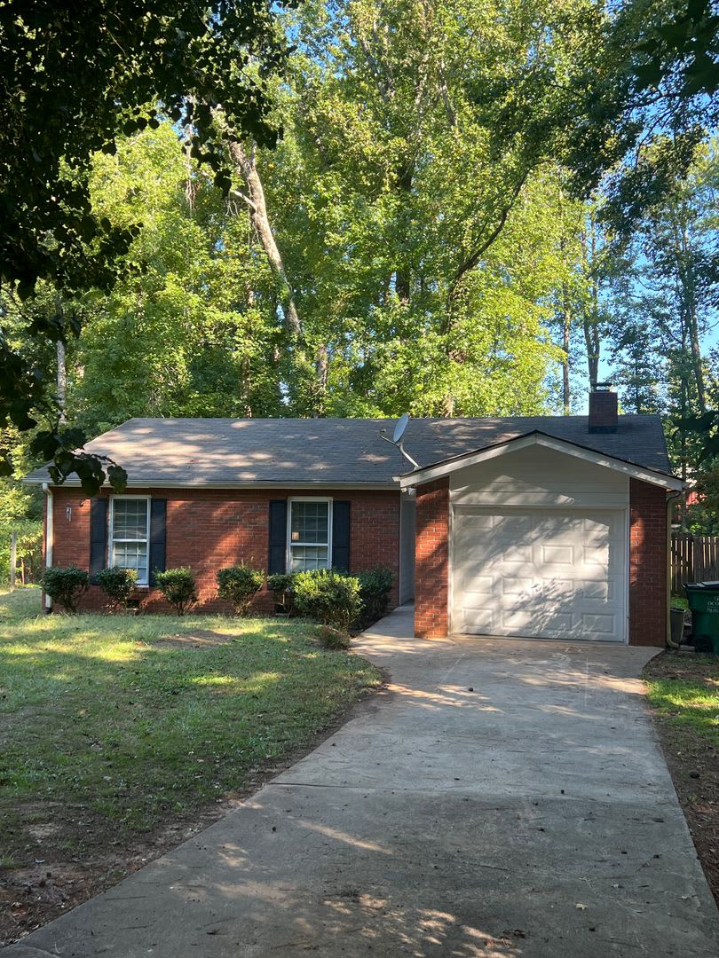 3 Bedroom 2 Bath Brick House