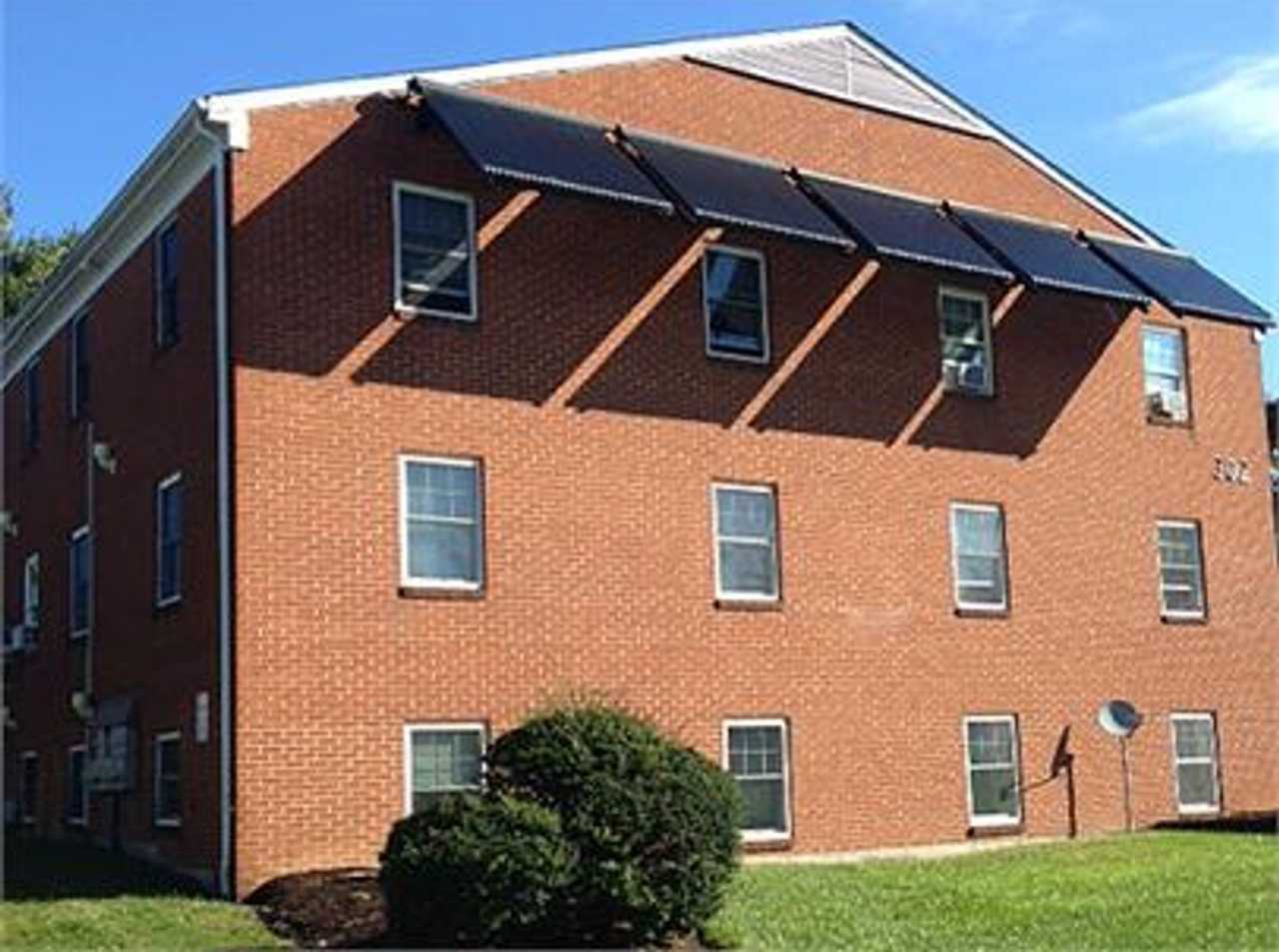 2 Bedroom 1 Bath On Broce Drive