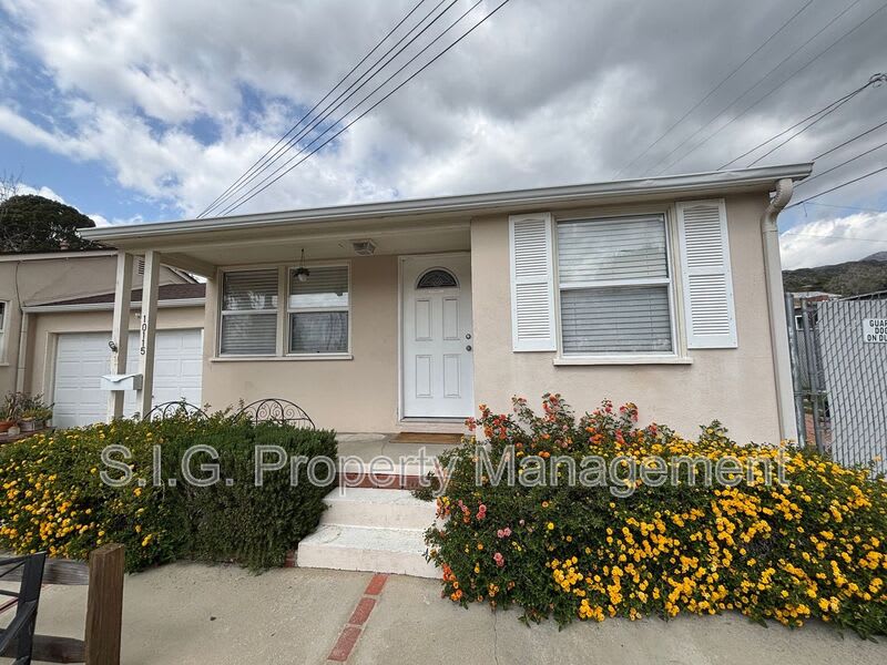 10115 Haines Canyon Ave