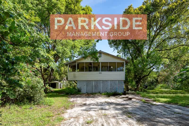 1094 North Lakewood Avenue