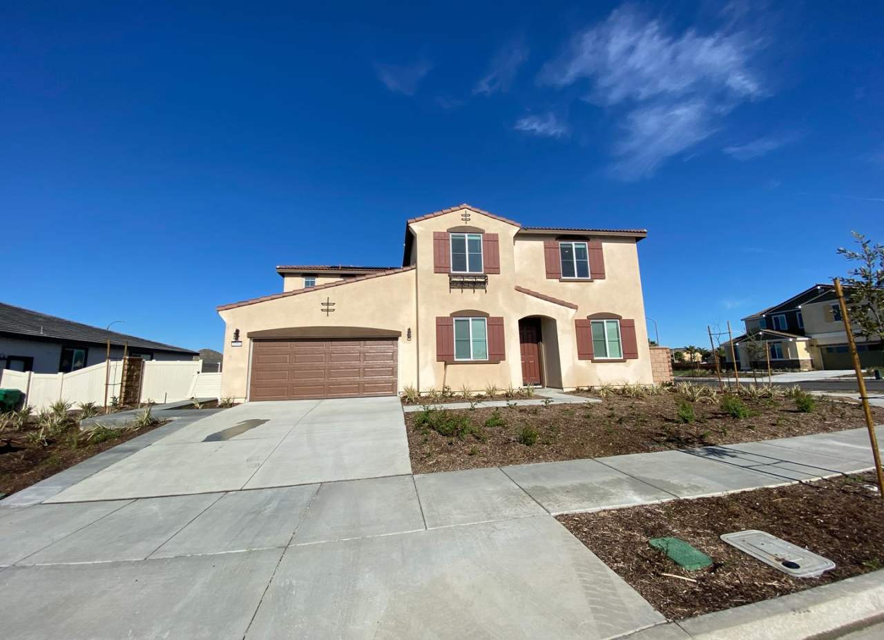 Like New 4 Bedroom + Loft Menifee Home