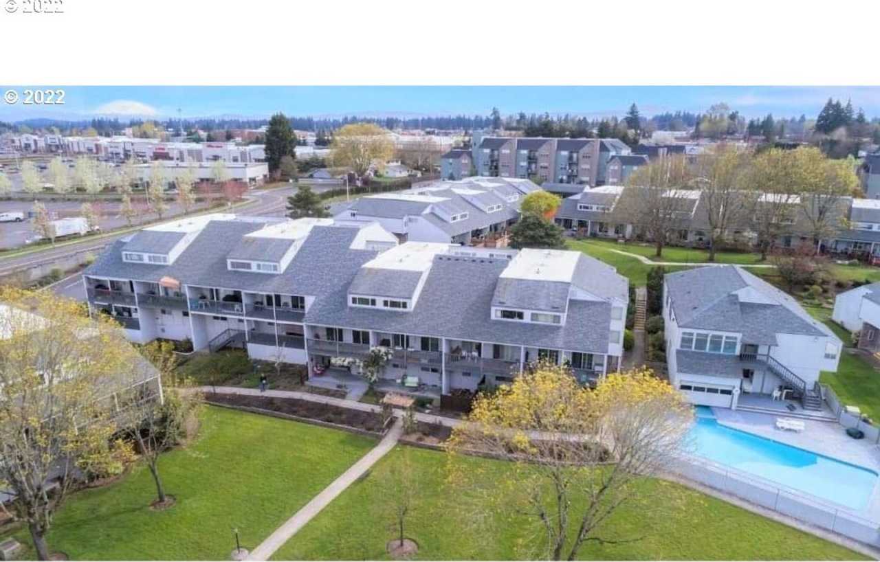 Charming  Cozy Condo