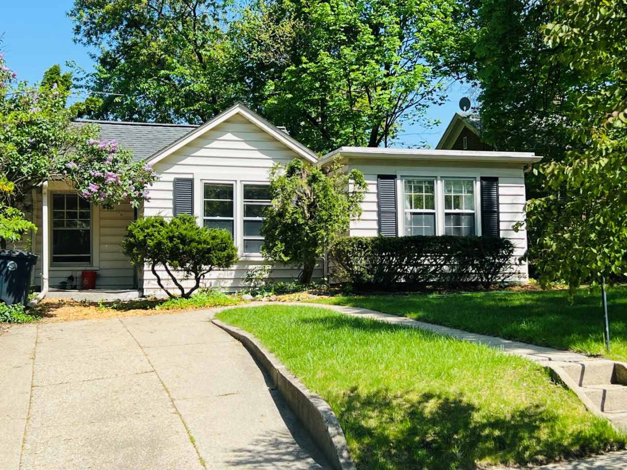 2 bedroom 1 Bathroom Home Available July 7th 2025