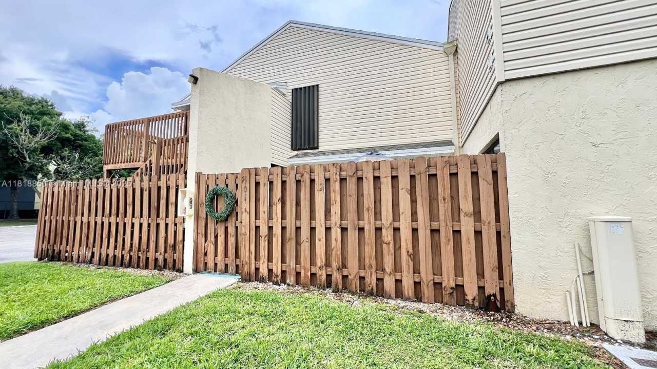 629 Executive Center Dr