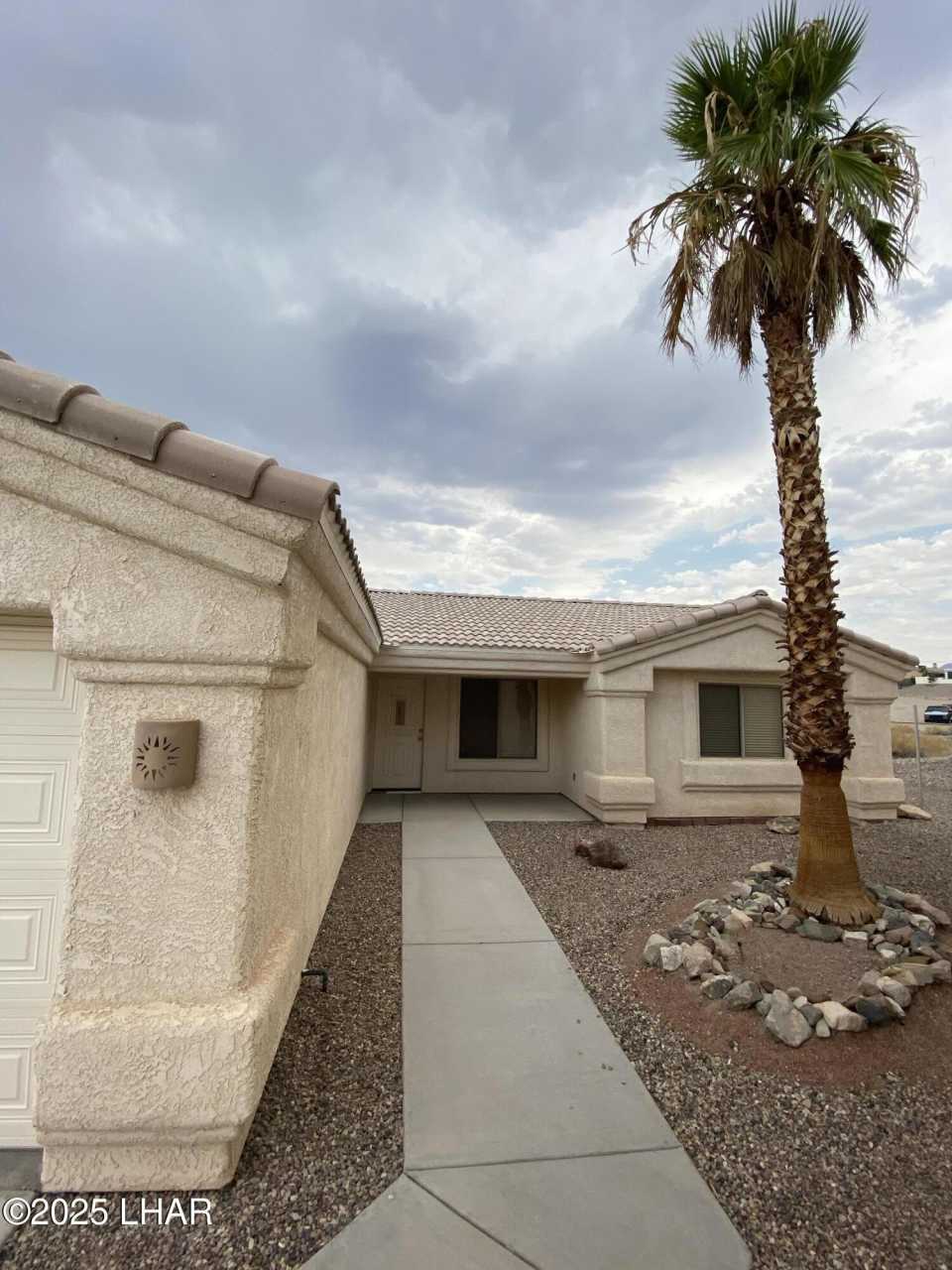 2815 Bluewater Drive unit: #102