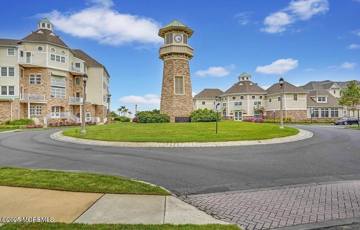 22 Cooper Avenue unit: 207