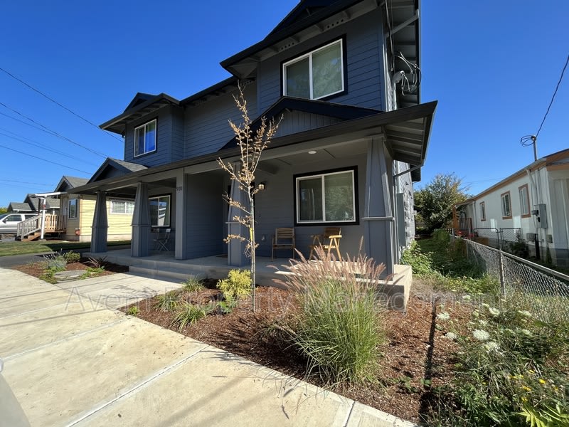 931 Prospect Street - 1