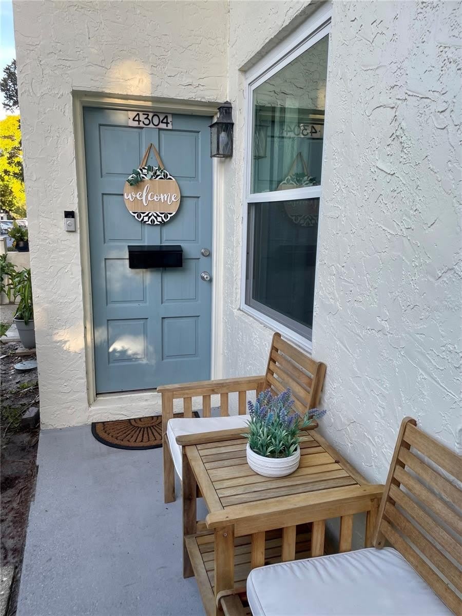 4304 LA RIVIERA COURT