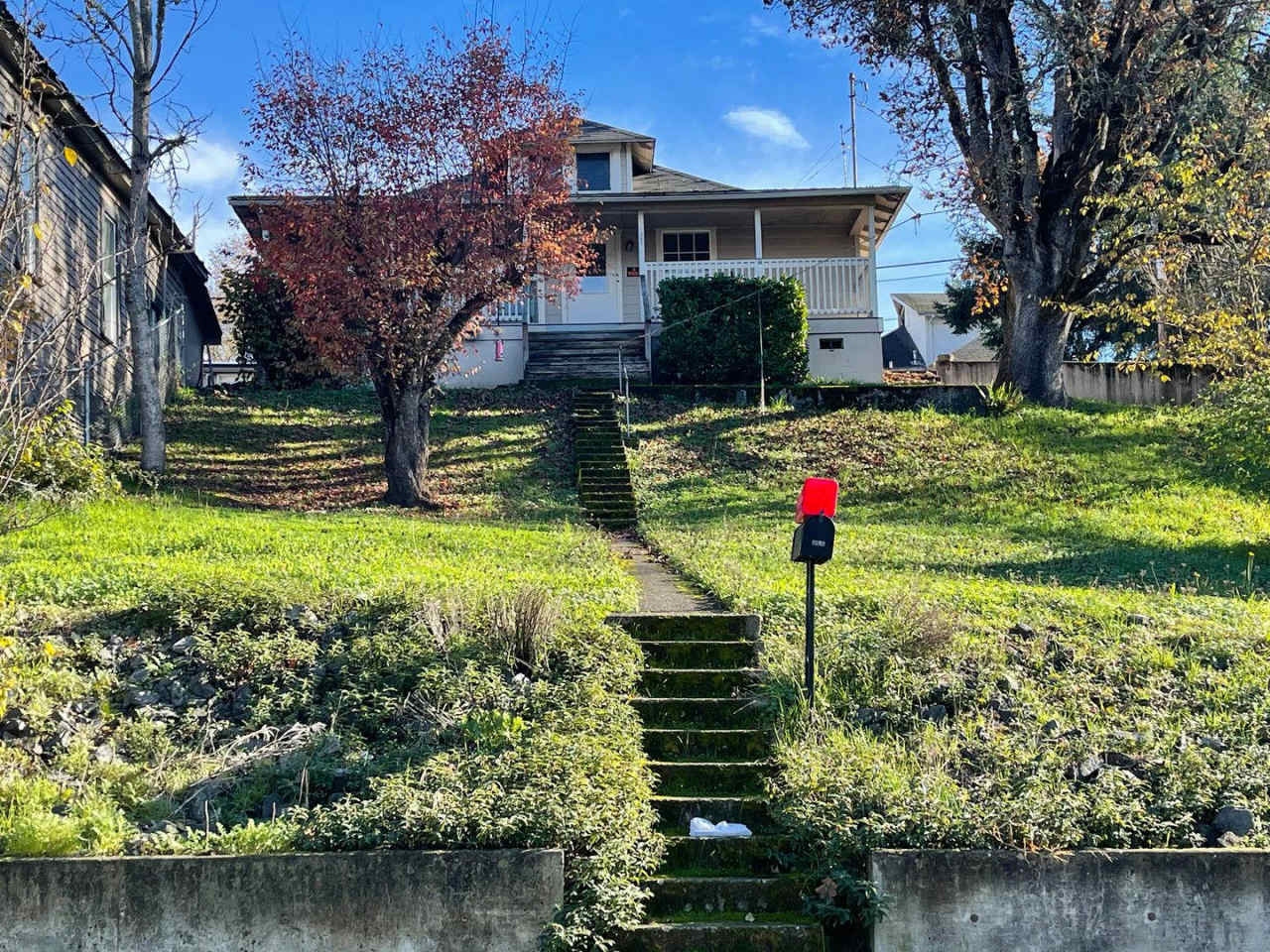 2 Bedroom 1 Bath Downtown