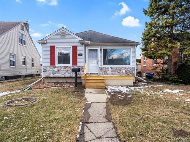 3752 KATHERINE Street