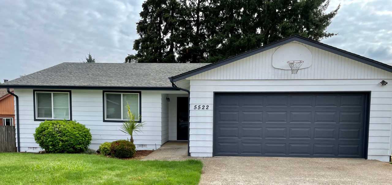 Wonderful South Salem Home in great neighborhood.