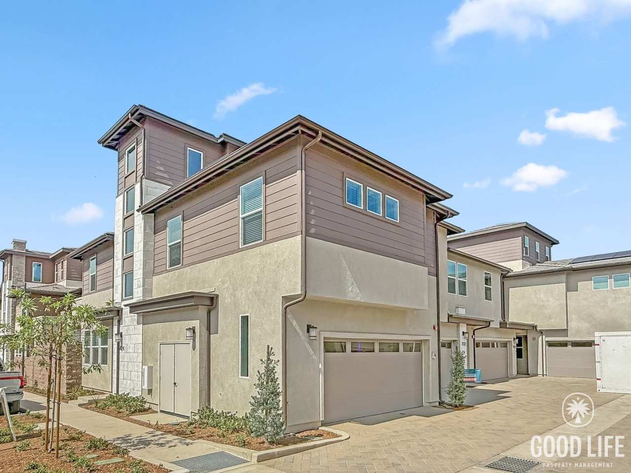 Stunning 3B/2.5BA Townhome in San Marcos Available for Rent!