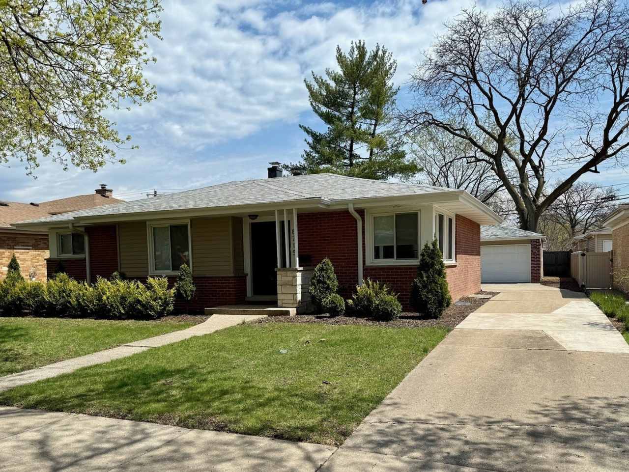 8715 Keystone Avenue