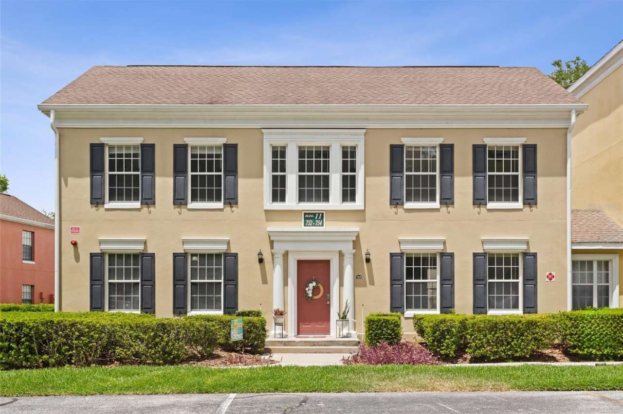 754 CENTERVALE DRIVE