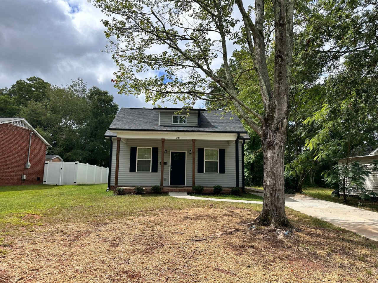 Exclusively Offered By Muse Realty, LLC