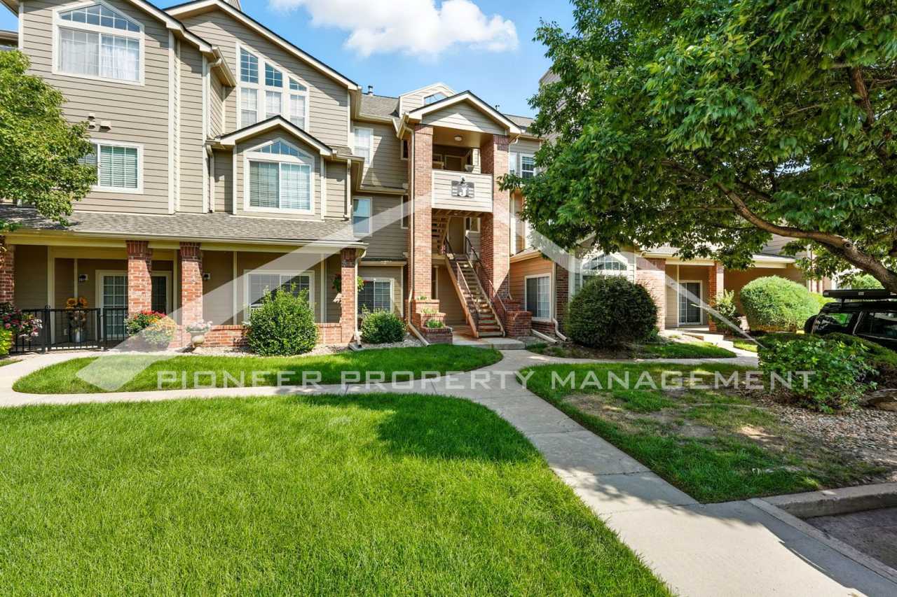 Spacious Condo with Central AC and Reserved Parking/Dedicated Garage