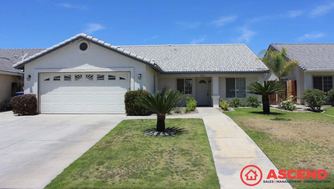 4-Bedroom Home Near Shopping Center In Southwest!