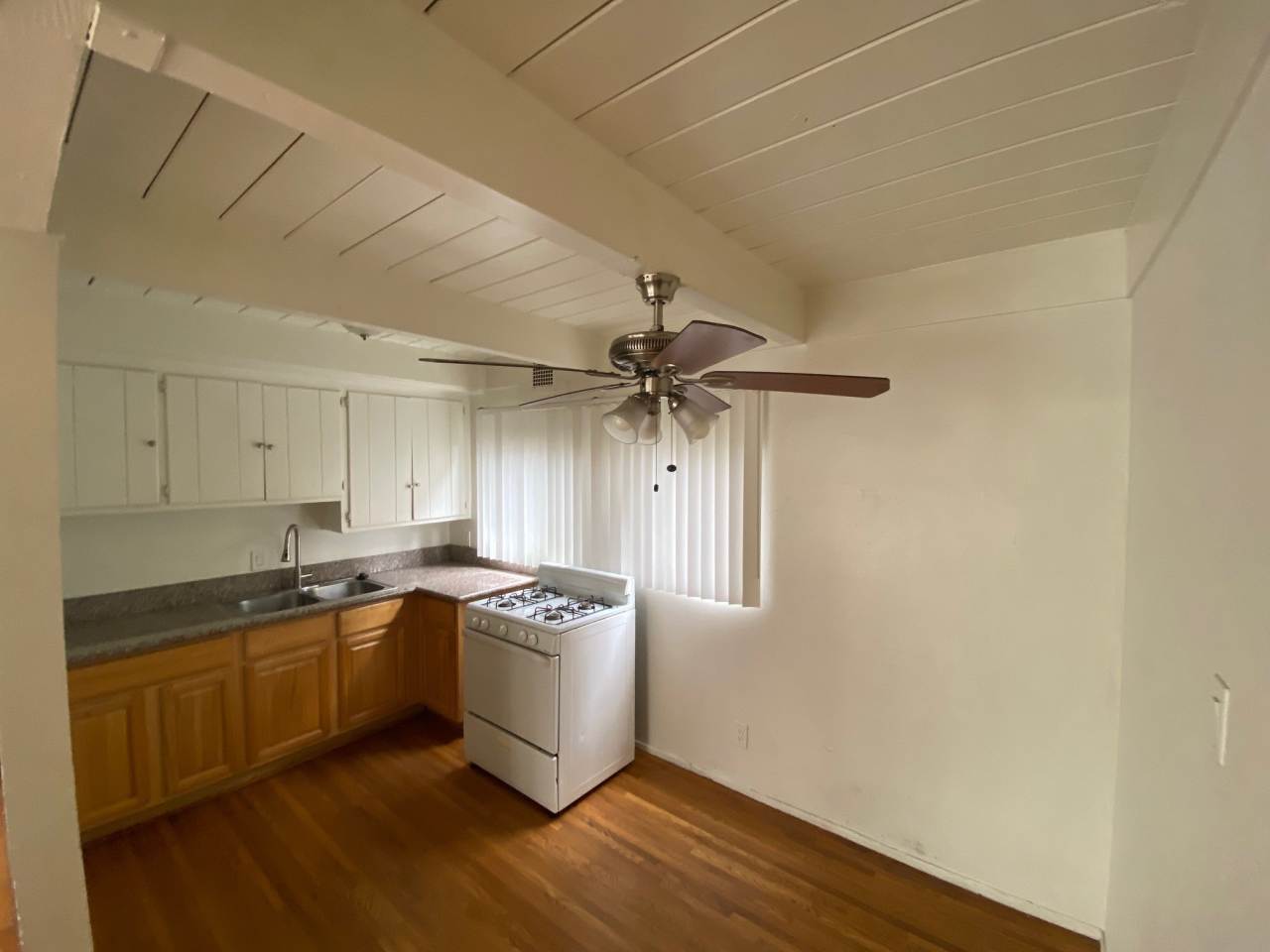 5415 San Vicente Blvd