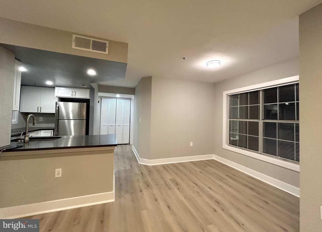 15777 EASTHAVEN Court unit: 302