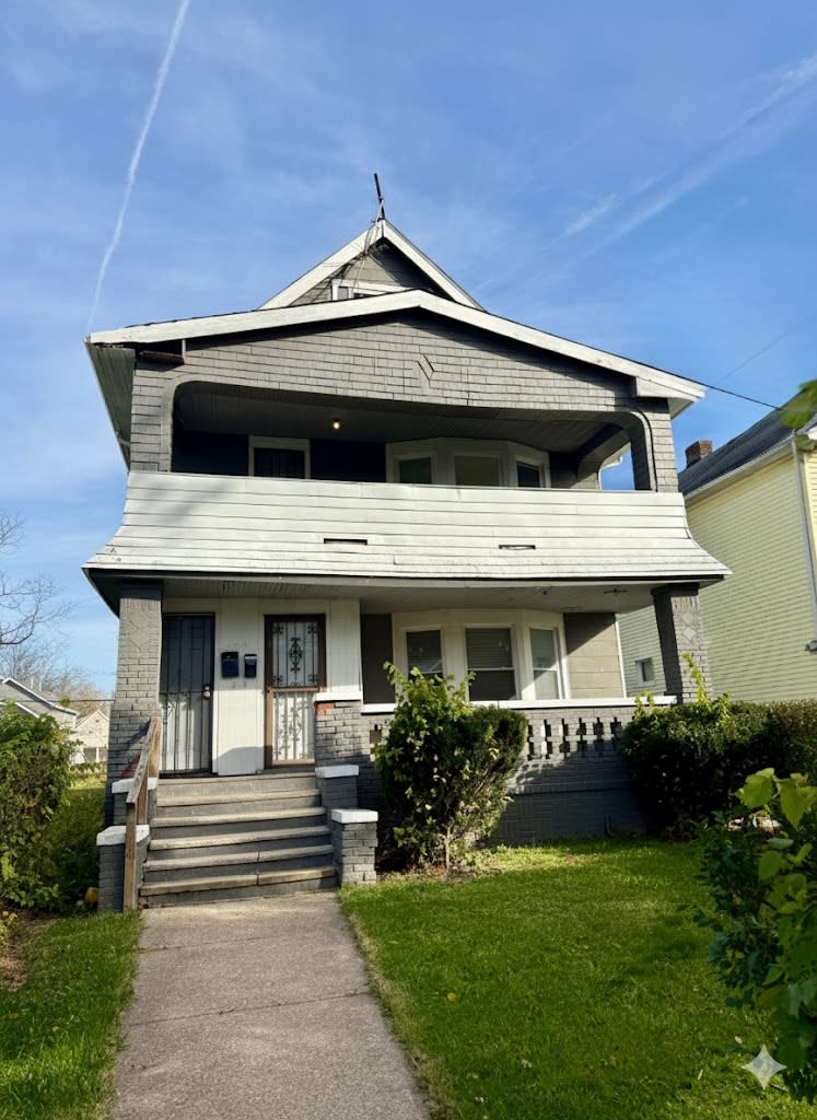 3349 East 125th Street - Up