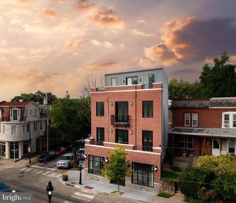 8100 GERMANTOWN Avenue unit: B