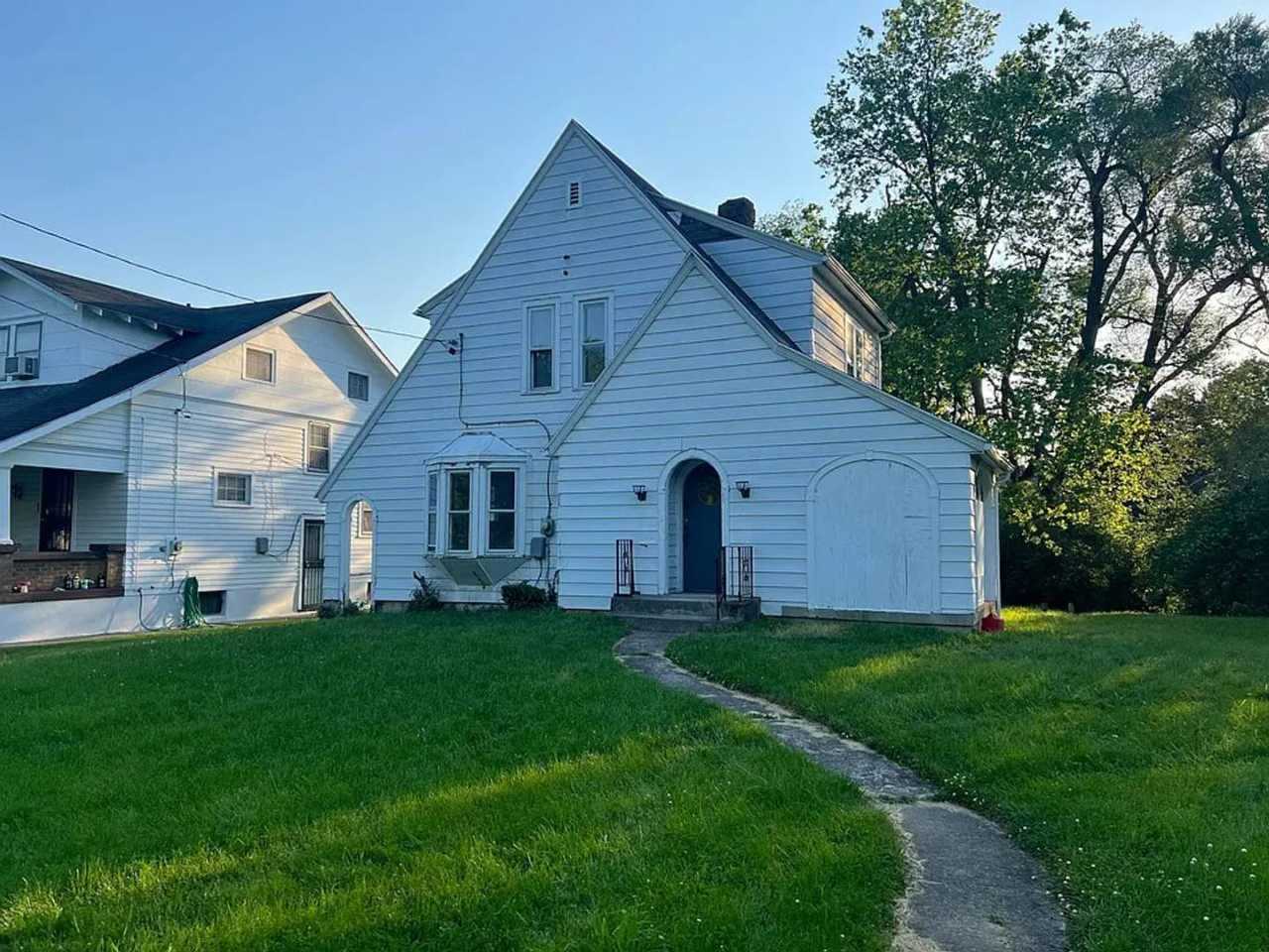 1045 Philadelphia Dr