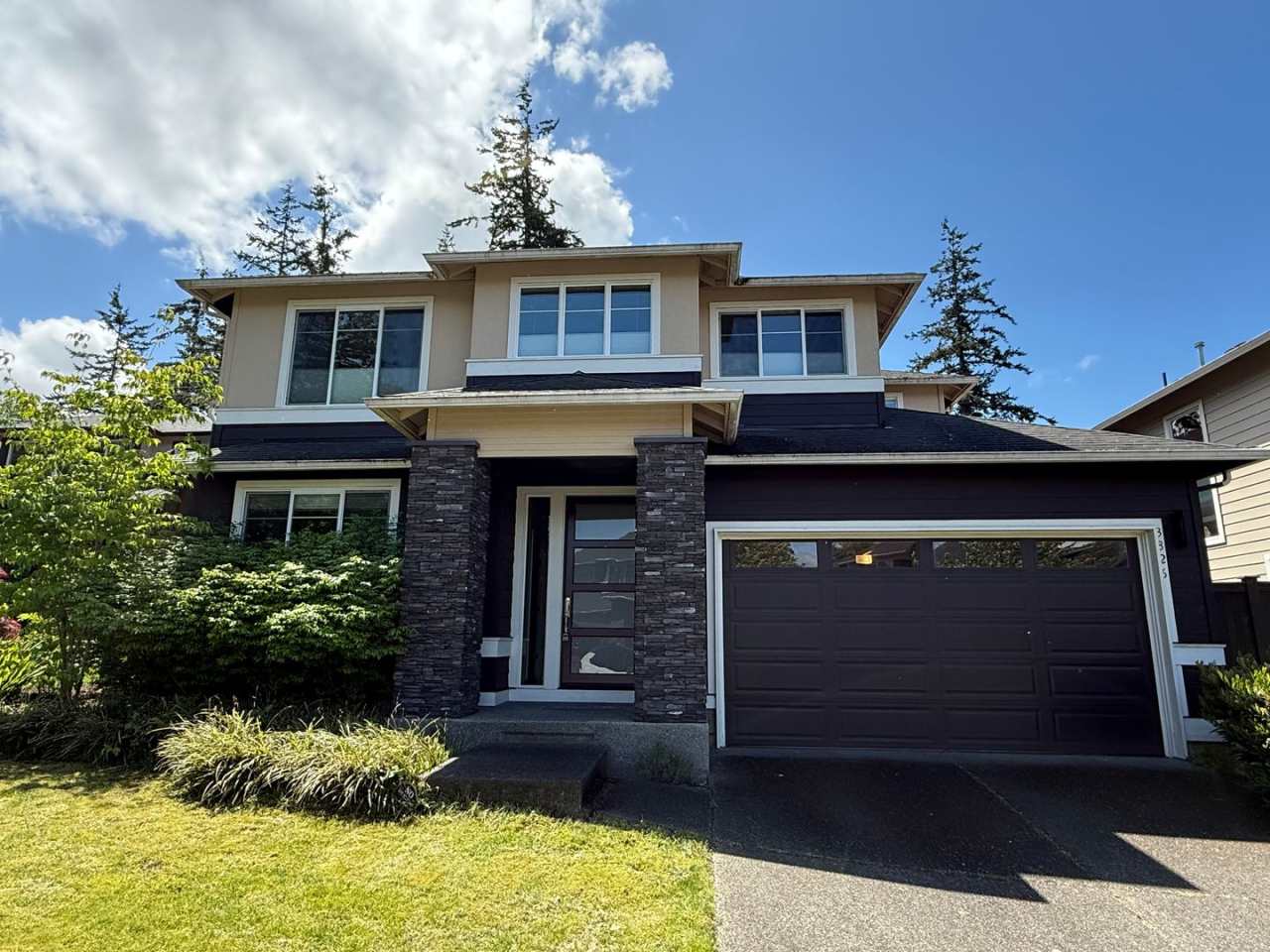 Stylish 4-Bed, 4-Bath Luxury Home